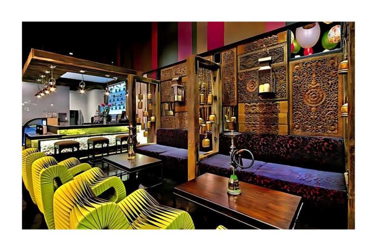 کافه و باغ رستوران‌های شیراز که قلیان سرو می‌کنند